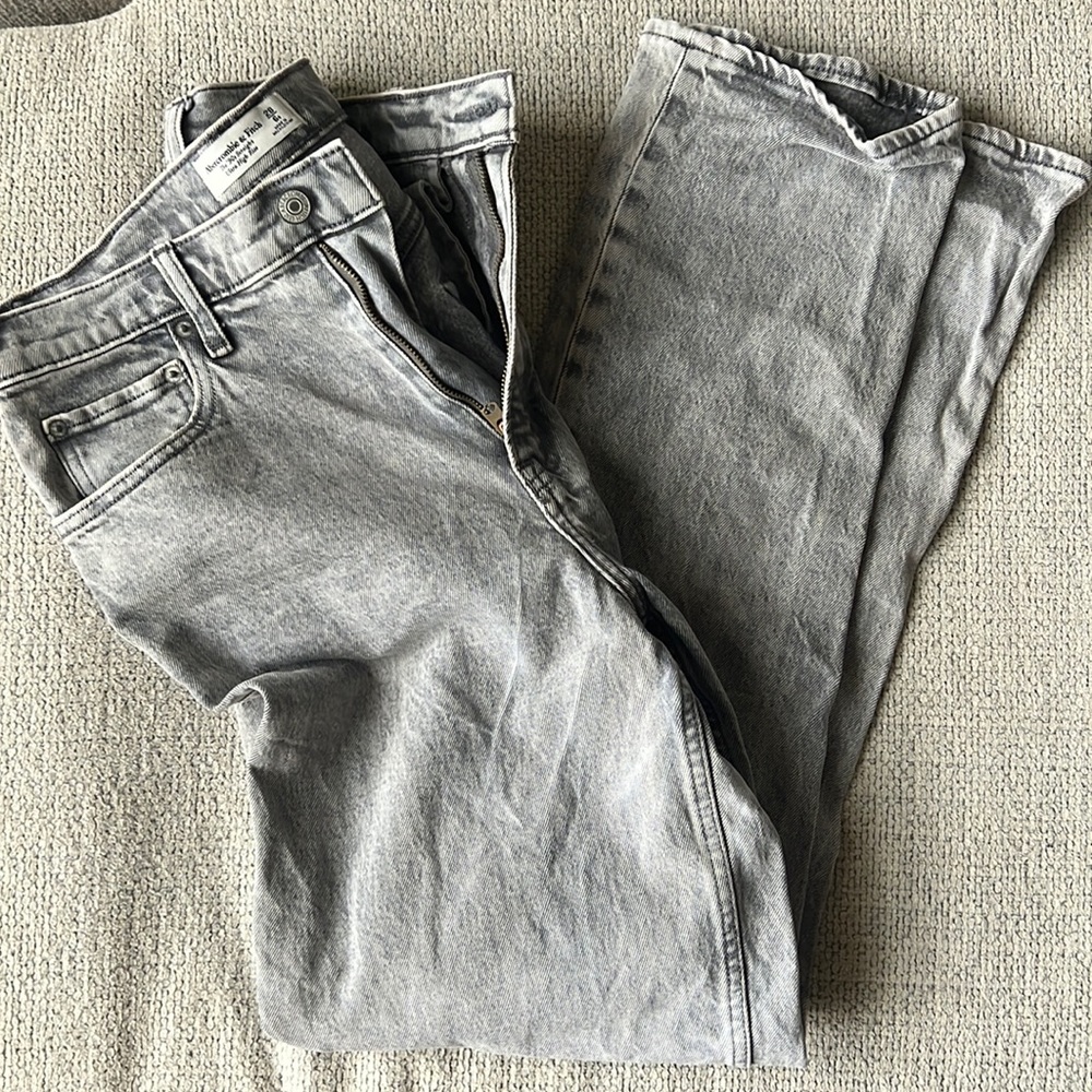 Abercrombie & Fitch The 90’s Straight Ultra High Rise